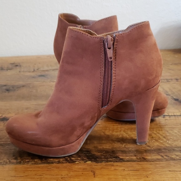 Cognac booties - Picture 3 of 3